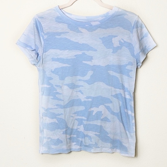 Athleta Blue Camo Short Sleeve Shirt size small - Picture 9 of 9